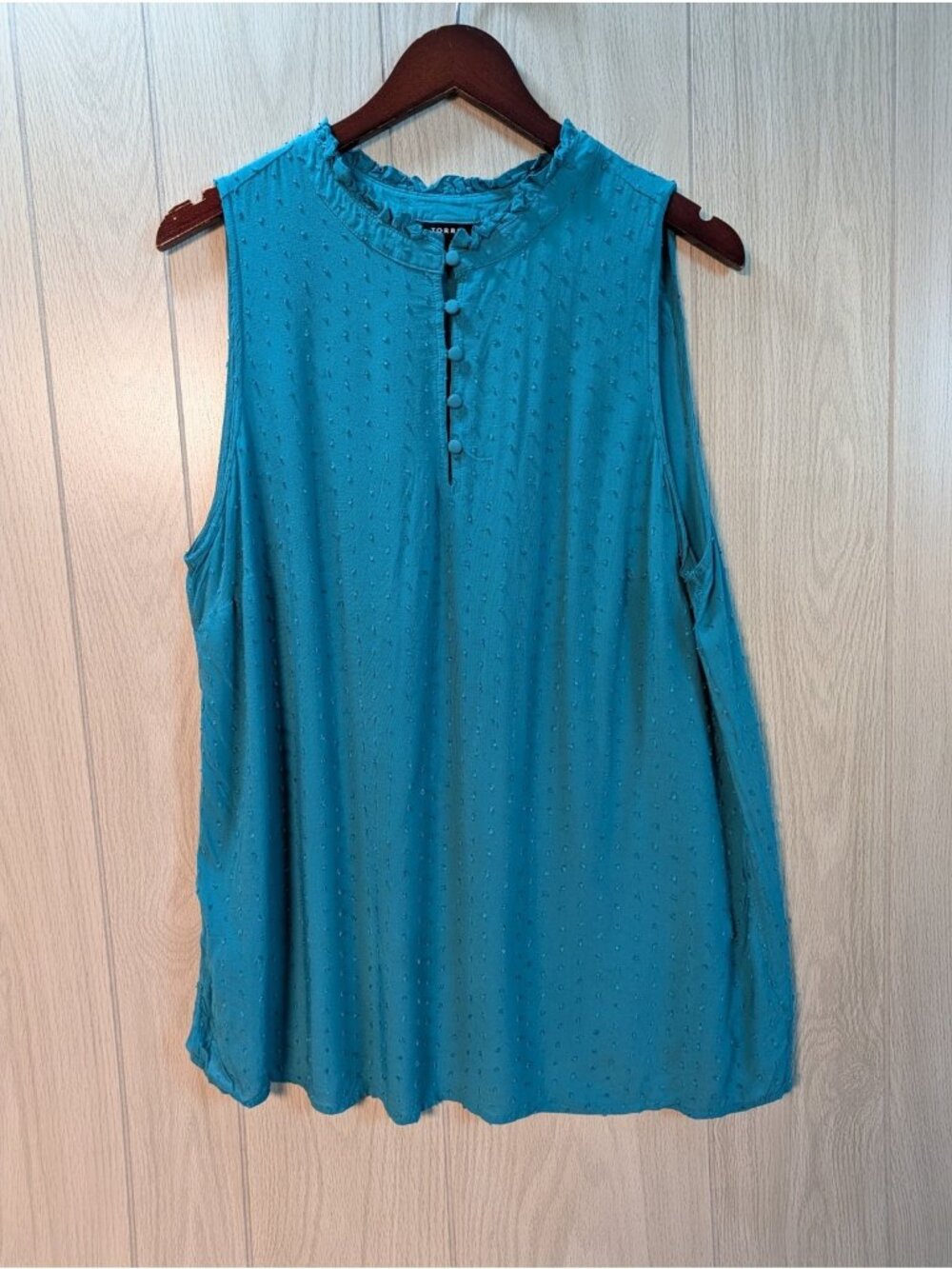 Torrid 1 Sleeveless Top Swiss Dots Ruffle Trim Turquoise Blue Button Front 1XL